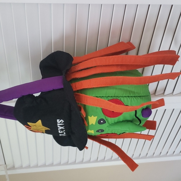 Lillian Vernon TRICK or TREAT Witch Head Candy Bag - Picture 7 of 12